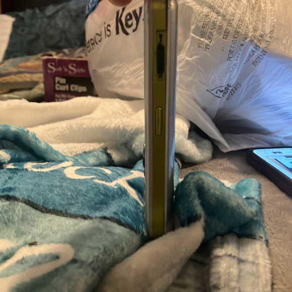 T-Mobile old lime green phone (parts only) - Picture 2 of 4